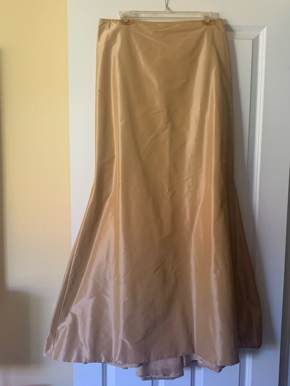 Carmen Marc Valvo - mermaid occasision skirt - size 8 - worn once